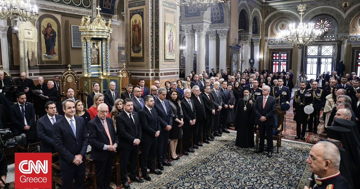 Μητσοτάκης, Τασούλας, Κακλαμάνης και Ανδρουλάκης στη δοξολογία στη Μητρόπολη για τη νέα χρονιά