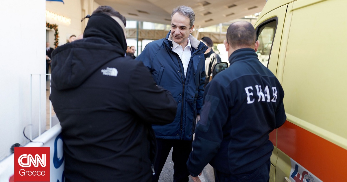 Επίσκεψη Μητσοτάκη στο νοσοκομείο «Γεώργιος Γεννηματάς» – Οι ευχές με ασθενείς και εργαζομένους