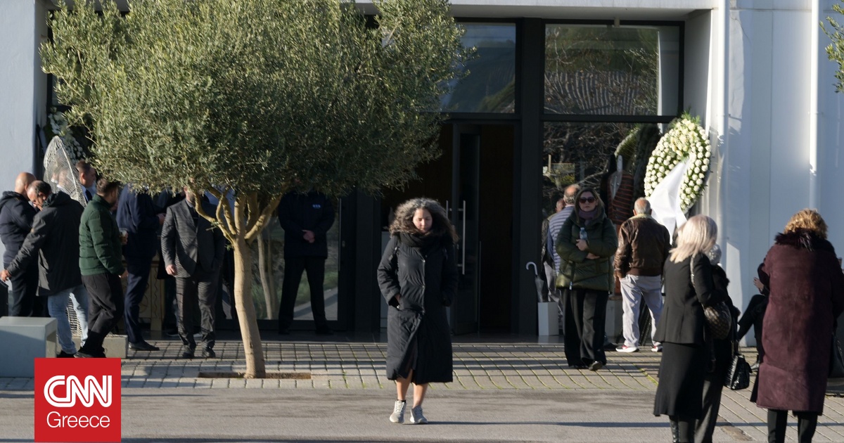 Γιώργος Παπαδάκης: Ποιοι τον αποχαιρέτησαν – Πολιτικοί, δημοσιογράφοι και πλήθος κόσμου