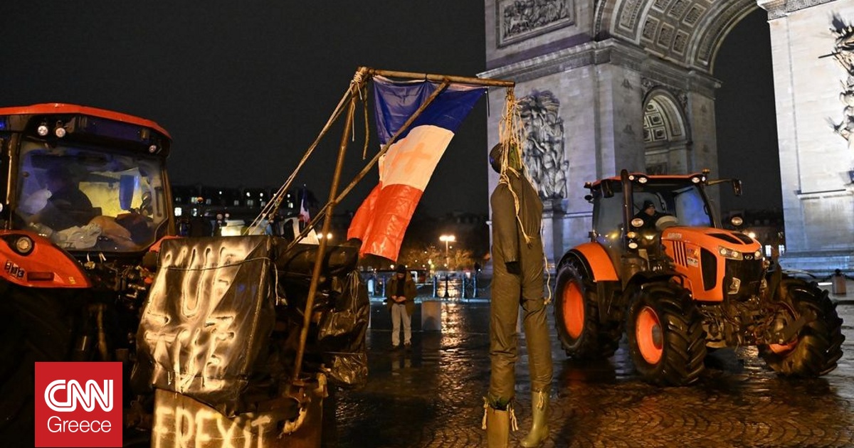 Αποκλεισμένο από αγροτικά τρακτέρ το Παρίσι για τη Mercosur: «Είμαστε μεταξύ πικρίας και απελπισίας»