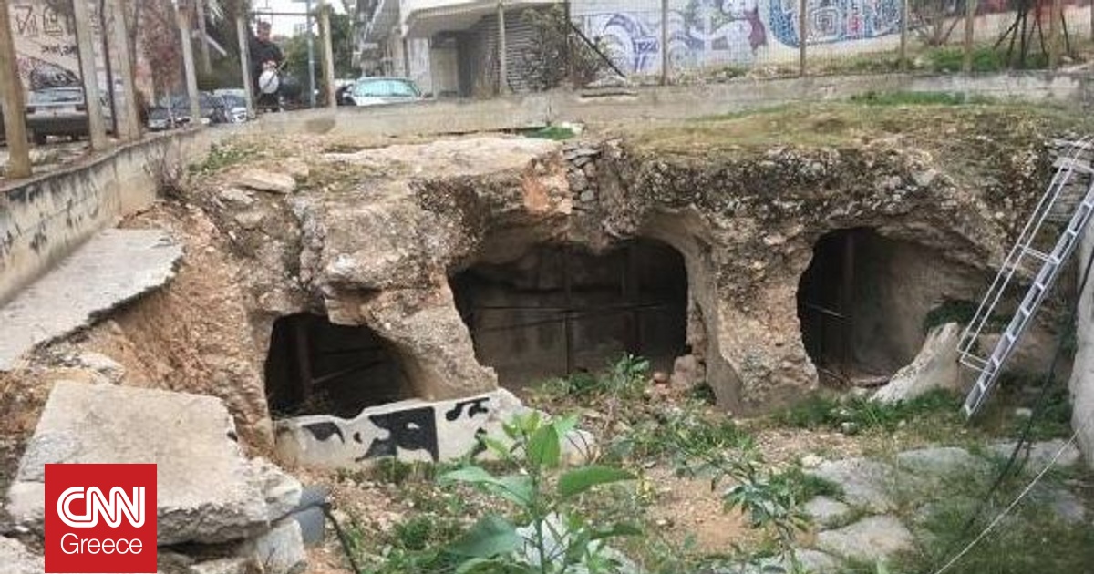 &Eta; &alpha;&rho;&chi;&alpha;ί&alpha; &Kappa;&rho;ή&nu;&eta; &sigma;&tau;&alpha; &Pi;&epsilon;&tau;&rho;ά&lambda;&omega;&nu;&alpha; &alpha;&nu;&alpha;&beta;&iota;ώ&nu;&epsilon;&iota;: &Tau;&omicron; &mu;&nu;&eta;&mu;&epsilon;ί&omicron; &pi;&omicron;&upsilon; &laquo;&kappa;&rho;ύ&beta;&epsilon;&tau;&alpha;&iota;&raquo; &sigma;&tau;&eta;&nu; &pi;&lambda;&alpha;&tau;&epsilon;ί&alpha; &Mu;&epsilon;&rho;&kappa;&omicron;ύ&rho;&eta;