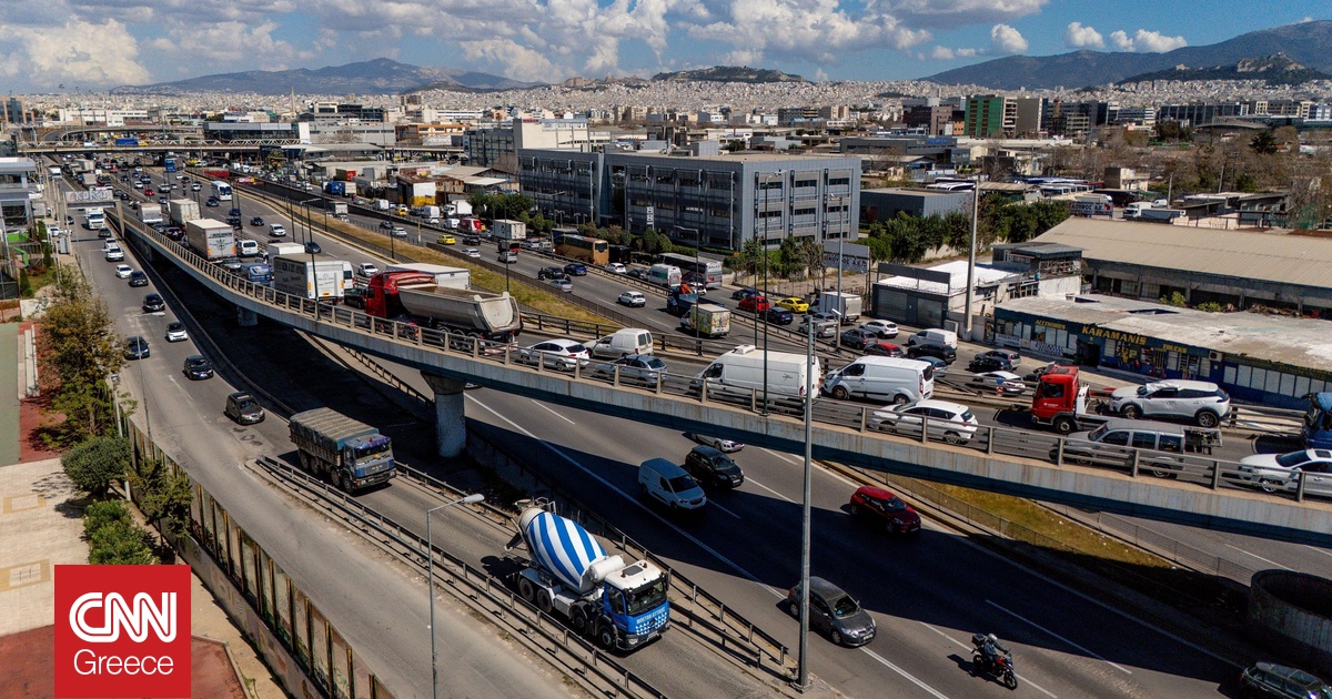 Κίνηση: Στο «κόκκινο» Κηφισός και Κηφισίας – Καθυστερήσεις και στην Αττική Οδό