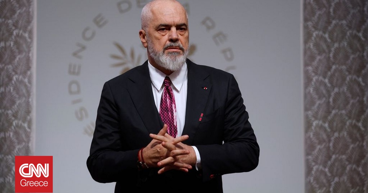 &Rho;ά&mu;&alpha;: &laquo;&Omicron;&iota; Έ&lambda;&lambda;&eta;&nu;&epsilon;&sigmaf; &nu;&omicron;&mu;ί&zeta;&omicron;&upsilon;&nu; ό&tau;&iota; &epsilon;ί&nu;&alpha;&iota; &alpha;&pi;ό&gamma;&omicron;&nu;&omicron;&iota; &tau;&omicron;&upsilon; &Pi;&lambda;ά&tau;&omega;&nu;&alpha; &kappa;&alpha;&iota; &tau;&omicron;&upsilon; &Alpha;&rho;&iota;&sigma;&tau;&omicron;&tau;έ&lambda;&eta;, &alpha;&lambda;&lambda;ά &delta;&epsilon;&nu; &epsilon;ί&nu;&alpha;&iota;&raquo;