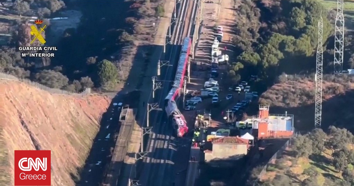 &Iota;&sigma;&pi;&alpha;&nu;ί&alpha;: &Sigma;&tau;&omicron;&upsilon;&sigmaf; 41 &omicron;&iota; &nu;&epsilon;&kappa;&rho;&omicron;ί &alpha;&pi;ό &tau;&eta; &sigma;&iota;&delta;&eta;&rho;&omicron;&delta;&rho;&omicron;&mu;&iota;&kappa;ή &tau;&rho;&alpha;&gamma;&omega;&delta;ί&alpha; - Tέ&sigma;&sigma;&epsilon;&rho;&alpha; &pi;&alpha;&iota;&delta;&iota;ά &sigma;&tau;&omicron; &nu;&omicron;&sigma;&omicron;&kappa;&omicron;&mu;&epsilon;ί&omicron;