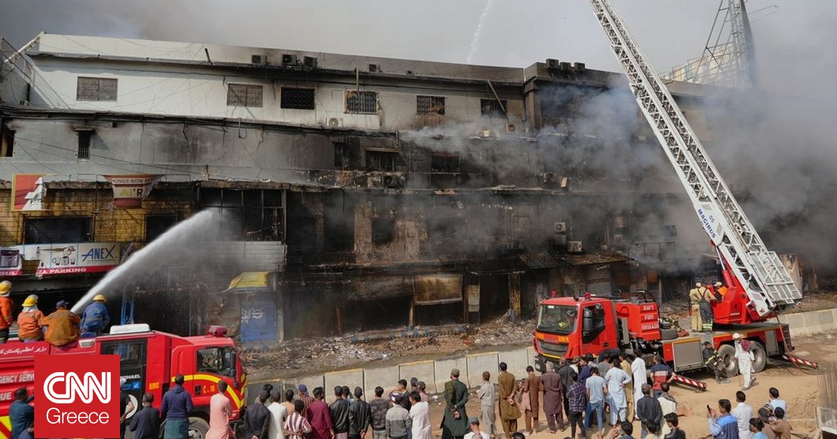 &Pi;&alpha;&kappa;&iota;&sigma;&tau;ά&nu;: 11 &nu;&epsilon;&kappa;&rho;&omicron;ί, &pi;&epsilon;&rho;&iota;&sigma;&sigma;ό&tau;&epsilon;&rho;&omicron;&iota; &alpha;&pi;ό 60 &alpha;&gamma;&nu;&omicron;&omicron;ύ&mu;&epsilon;&nu;&omicron;&iota; &sigma;&epsilon; &pi;&upsilon;&rho;&kappa;&alpha;&gamma;&iota;ά &sigma;&epsilon; &epsilon;&mu;&pi;&omicron;&rho;&iota;&kappa;ό &kappa;έ&nu;&tau;&rho;&omicron; &sigma;&tau;&omicron; &Kappa;&alpha;&rho;ά&tau;&sigma;&iota;