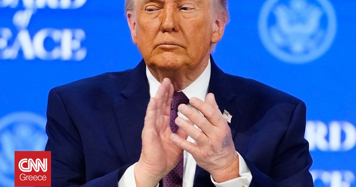 &Pi;&upsilon;&rho;ά &Tau;&rho;&alpha;&mu;&pi; &kappa;&alpha;&tau;ά New York Times &gamma;&iota;&alpha; &delta;&upsilon;&sigma;&mu;&epsilon;&nu;ή &delta;&eta;&mu;&omicron;&sigma;&kappa;ό&pi;&eta;&sigma;&eta;-&Sigma;&tau;&omicron; &sigma;&tau;ό&chi;&alpha;&sigma;&tau;&rho;&omicron; &kappa;&alpha;&iota; &omicron; &pi;&rho;ώ&eta;&nu; &epsilon;&iota;&delta;&iota;&kappa;ό&sigmaf; &epsilon;&iota;&sigma;&alpha;&gamma;&gamma;&epsilon;&lambda;έ&alpha;&sigmaf;