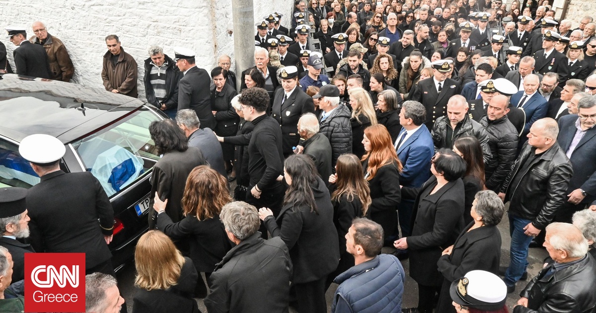 Βουλή: «Υιοθέτησε» το παιδί του λιμενικού που έχασε τη ζωή του στο Άστρος Κυνουρίας Βουλή: «Υιοθέτησε» το παιδί του λιμενικού που έχασε τη ζωή του στο Άστρος Κυνουρίας