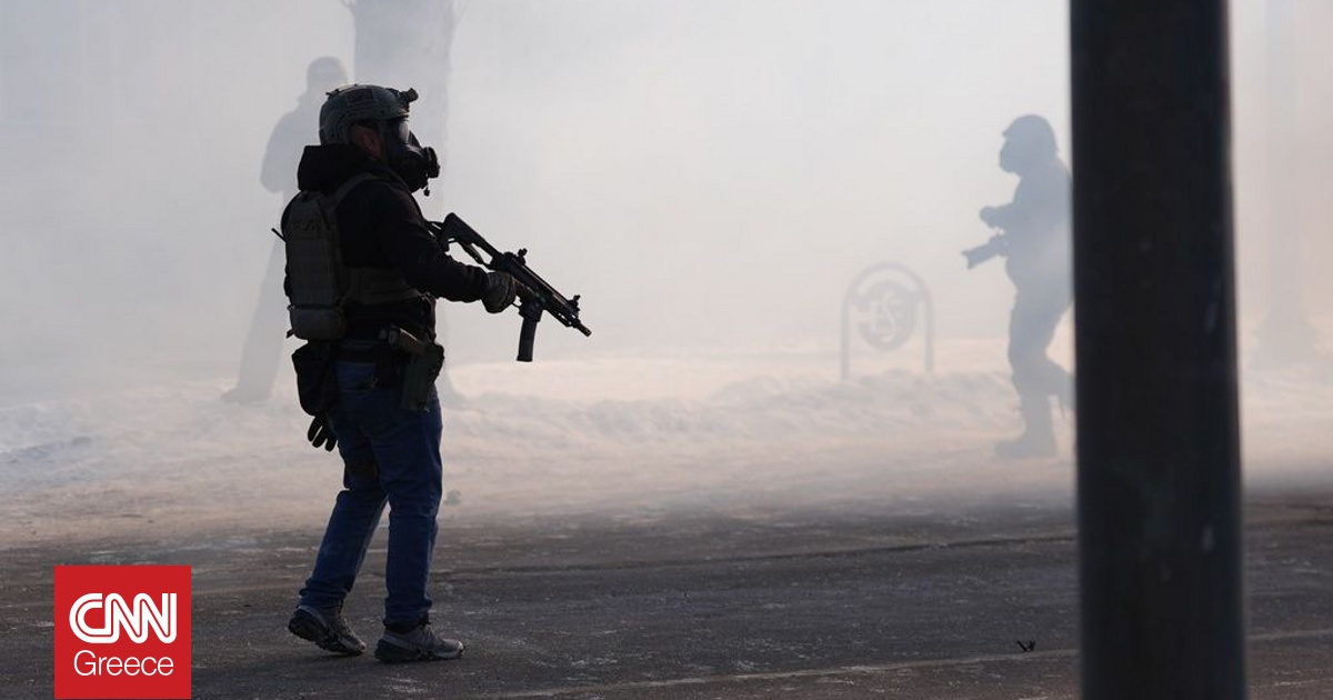 &Nu;έ&epsilon;&sigmaf; &omicron;&delta;&eta;&gamma;ί&epsilon;&sigmaf; &pi;&rho;&omicron;&sigmaf; &tau;&alpha; &mu;έ&lambda;&eta; &tau;&eta;&sigmaf; ICE &sigma;&tau;&eta; &Mu;&iota;&nu;&epsilon;&sigma;ό&tau;&alpha;: &laquo;&Mu;&eta;&nu; &epsilon;&pi;&iota;&kappa;&omicron;&iota;&nu;&omega;&nu;&epsilon;ί&tau;&epsilon; &mu;&epsilon; &tau;&alpha;&rho;&alpha;&chi;&omicron;&pi;&omicron;&iota;&omicron;ύ&sigmaf;&raquo;