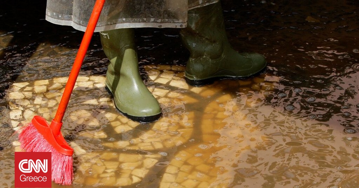 &Tau;&omicron;&upsilon;&lambda;ά&chi;&iota;&sigma;&tau;&omicron;&nu; &tau;έ&sigma;&sigma;&epsilon;&rho;&iota;&sigmaf; &nu;&epsilon;&kappa;&rho;&omicron;ί &alpha;&pi;ό &tau;&eta;&nu; &kappa;&alpha;&tau;&alpha;&iota;&gamma;ί&delta;&alpha; &laquo;&Kappa;&rho;&iota;&sigma;&tau;ί&nu;&raquo; &sigma;&tau;&eta;&nu; &Pi;&omicron;&rho;&tau;&omicron;&gamma;&alpha;&lambda;ί&alpha;