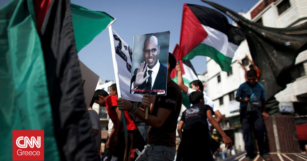 &Delta;&omicron;&lambda;&omicron;&phi;&omicron;&nu;ή&theta;&eta;&kappa;&epsilon; &sigma;&tau;&eta;&nu; &pi;ό&lambda;&eta; &Zeta;&epsilon;&nu;&tau;έ&nu; &omicron; &Sigma;&alpha;ΐ&phi; &alpha;&lambda; &Iota;&sigma;&lambda;ά&mu; &Kappa;&alpha;&nu;&tau;ά&phi;&iota;, &gamma;&iota;&omicron;&sigmaf; &tau;&omicron;&upsilon; &delta;&iota;&kappa;&tau;ά&tau;&omicron;&rho;&alpha; &tau;&eta;&sigmaf; &Lambda;&iota;&beta;ύ&eta;&sigmaf;