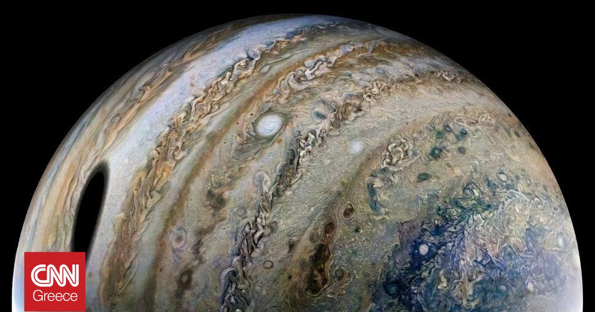 &laquo;&Alpha;&lambda;&lambda;ά&xi;&tau;&epsilon; &tau;&alpha; &beta;&iota;&beta;&lambda;ί&alpha;&raquo;: &Omicron; &pi;&lambda;&alpha;&nu;ή&tau;&eta;&sigmaf; &Delta;ί&alpha;&sigmaf; &epsilon;ί&nu;&alpha;&iota; &mu;&iota;&kappa;&rho;ό&tau;&epsilon;&rho;&omicron;&sigmaf; &kappa;&alpha;&iota; &pi;&iota;&omicron; &epsilon;&pi;ί&pi;&epsilon;&delta;&omicron;&sigmaf; &alpha;&pi;&rsquo; ό,&tau;&iota; &pi;&iota;&sigma;&tau;&epsilon;ύ&alpha;&mu;&epsilon;