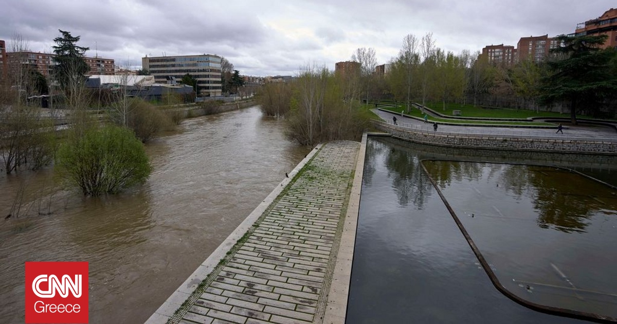 &Iota;&sigma;&pi;&alpha;&nu;ί&alpha; - &Pi;&omicron;&rho;&tau;&omicron;&gamma;&alpha;&lambda;ί&alpha;: &laquo;&Pi;&rho;&omicron; &tau;&omega;&nu; &pi;&upsilon;&lambda;ώ&nu;&raquo; &nu;έ&omicron; &kappa;ύ&mu;&alpha; &kappa;&alpha;&kappa;&omicron;&kappa;&alpha;&iota;&rho;ί&alpha;&sigmaf; &mu;&epsilon;&tau;ά &tau;&eta;&nu; &kappa;&alpha;&tau;&alpha;&iota;&gamma;ί&delta;&alpha; &Lambda;&epsilon;&omicron;&nu;ά&rho;&nu;&tau;&omicron;