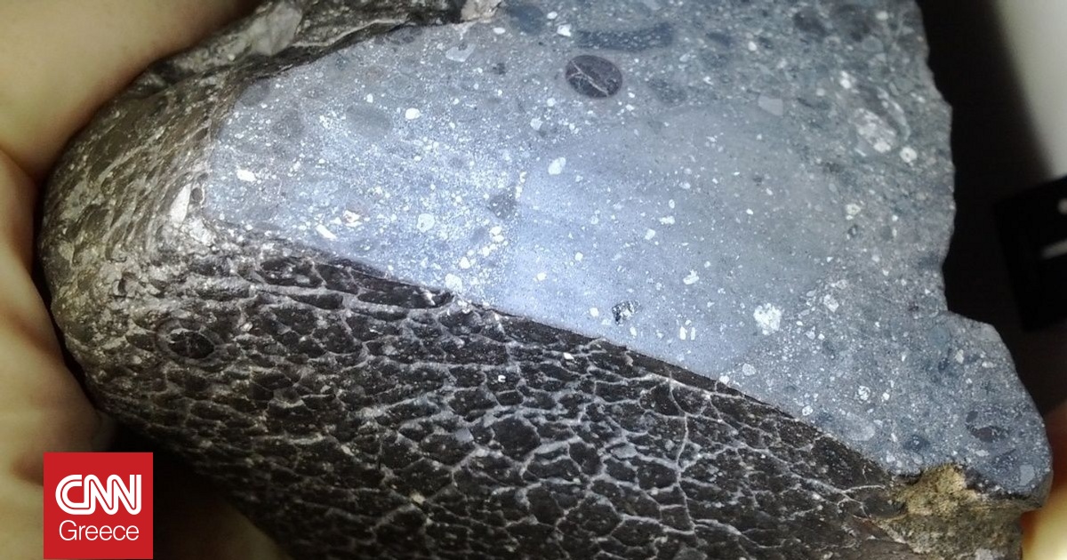 &Epsilon;&pi;&iota;&sigma;&tau;ή&mu;&omicron;&nu;&epsilon;&sigmaf; &alpha;&nu;έ&lambda;&upsilon;&sigma;&alpha;&nu; έ&nu;&alpha;&nu; &mu;&alpha;ύ&rho;&omicron; &beta;&rho;ά&chi;&omicron; &alpha;&pi;ό &tau;&omicron;&nu; Ά&rho;&eta; &kappa;&alpha;&iota; &beta;&rho;ή&kappa;&alpha;&nu; &kappa;ά&tau;&iota; &pi;&omicron;&upsilon; &tau;&omicron;&upsilon;&sigmaf; &epsilon;&xi;έ&pi;&lambda;&eta;&xi;&epsilon;