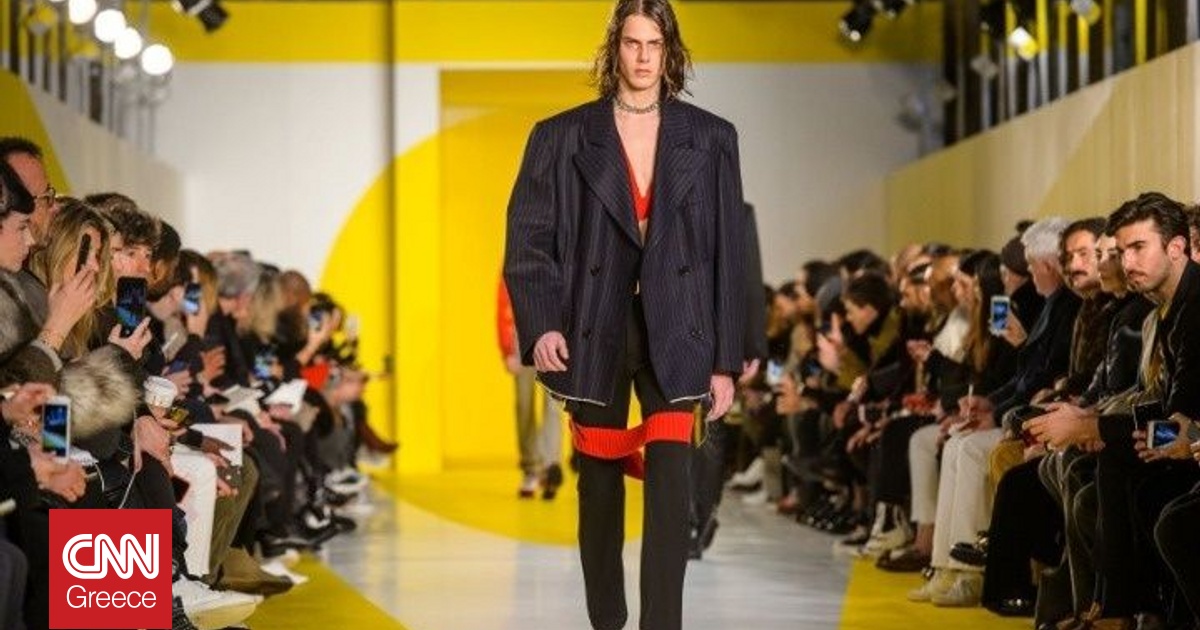 &Omicron; Maison Margiela &alpha;&nu;&alpha;&kappa;&omicron;ί&nu;&omega;&sigma;&epsilon; &epsilon;&pi;ί&delta;&epsilon;&iota;&xi;&eta; &mu;ό&delta;&alpha;&sigmaf; &kappa;&alpha;&iota; &sigma;&epsilon;&iota;&rho;ά &epsilon;&kappa;&theta;έ&sigma;&epsilon;&omega;&nu; &sigma;&tau;&eta;&nu; &Kappa;ί&nu;&alpha;