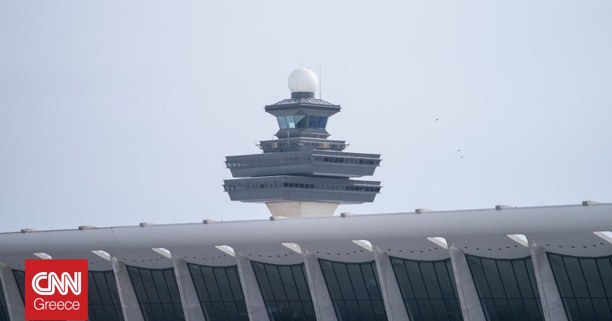 &Eta;&Pi;&Alpha;: &Kappa;&lambda;&epsilon;ί&sigma;&iota;&mu;&omicron; &tau;&omicron;&upsilon; &alpha;&epsilon;&rho;&omicron;&delta;&rho;&omicron;&mu;ί&omicron;&upsilon; &tau;&omicron;&upsilon; &Epsilon;&lambda; &Pi;ά&sigma;&omicron; - &Omicron;&iota; &delta;ύ&omicron; &delta;&iota;&alpha;&phi;&omicron;&rho;&epsilon;&tau;&iota;&kappa;έ&sigmaf; &epsilon;&kappa;&delta;&omicron;&chi;έ&sigmaf; &gamma;&iota;&alpha; &tau;&omicron; &pi;&epsilon;&rho;&iota;&sigma;&tau;&alpha;&tau;&iota;&kappa;ό