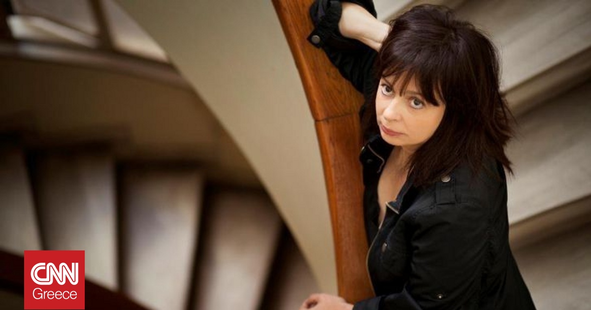 &Delta;&alpha;&mu;ά&zeta;&omicron;&nu;&tau;&alpha;&sigmaf; &tau;&omicron; &kappa;&tau;ή&nu;&omicron;&sigmaf;: &Mu;&iota;&alpha; &pi;&rho;&omicron;&phi;&eta;&tau;&iota;&kappa;ή &sigma;ά&tau;&iota;&rho;&alpha; &gamma;&iota;&alpha; &tau;&eta;&nu; &Epsilon;&lambda;&lambda;ά&delta;&alpha; &tau;&eta;&sigmaf; &epsilon;&xi;&omicron;&upsilon;&sigma;ί&alpha;&sigmaf; &kappa;&alpha;&iota; &tau;&omicron;&upsilon; &theta;&epsilon;ά&mu;&alpha;&tau;&omicron;&sigmaf;