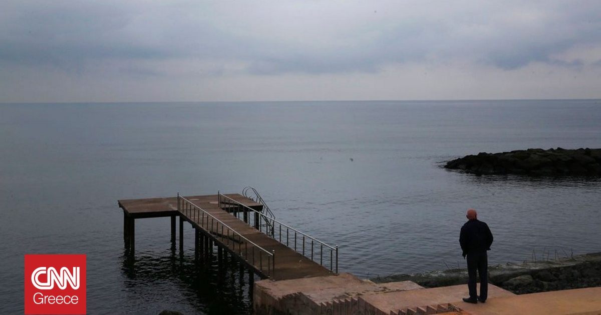 &Tau;&omicron;&upsilon;&rho;&kappa;ί&alpha;: &Eta; &Mu;&alpha;ύ&rho;&eta; &Theta;ά&lambda;&alpha;&sigma;&sigma;&alpha; &beta;&gamma;ή&kappa;&epsilon; &sigma;&tau;&eta; &sigma;&tau;&epsilon;&rho;&iota;ά - &Omicron;&delta;&eta;&gamma;&omicron;ί &xi;&alpha;&phi;&nu;&iota;ά&sigma;&tau;&eta;&kappa;&alpha;&nu; &alpha;&pi;ό &tau;&omicron; &phi;&alpha;&iota;&nu;ό&mu;&epsilon;&nu;&omicron;