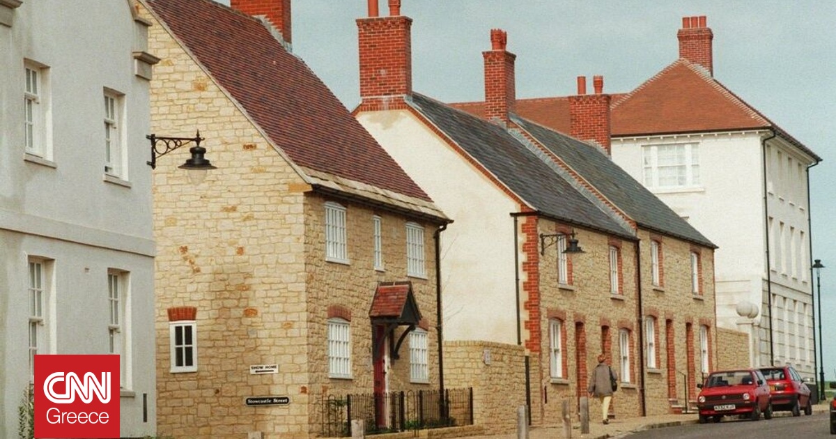 &Tau;&omicron; &chi;&omega;&rho;&iota;ό &sigma;&tau;&eta;&nu; &beta;&rho;&epsilon;&tau;&alpha;&nu;&iota;&kappa;ή &Kappa;&omicron;&rho;&nu;&omicron;&upsilon;ά&lambda;&eta; ό&pi;&omicron;&upsilon; &beta;&rho;έ&chi;&epsilon;&iota; &sigma;&upsilon;&nu;&epsilon;&chi;ώ&sigmaf; &alpha;&pi;ό &tau;&iota;&sigmaf; 30 &Delta;&epsilon;&kappa;&epsilon;&mu;&beta;&rho;ί&omicron;&upsilon; - &Tau;&omicron; &rho;&epsilon;&kappa;ό&rho; &pi;&omicron;&upsilon; &kappa;&rho;&alpha;&tau;ά