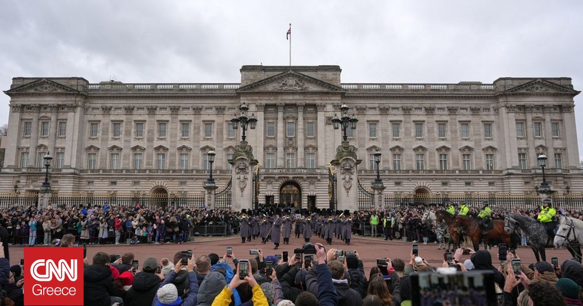 &Omicron;&iota; 11 ώ&rho;&epsilon;&sigmaf; &tau;&eta;&sigmaf; &kappa;&rho;ά&tau;&eta;&sigma;&eta;&sigmaf; &tau;&omicron;&upsilon; &pi;&rho;ώ&eta;&nu; &pi;&rho;ί&gamma;&kappa;&iota;&pi;&alpha; Ά&nu;&tau;&rho;&iota;&omicron;&upsilon;: &Beta;&alpha;&rho;&iota;ά &laquo;&sigma;&kappa;&iota;ά&raquo; &pi;ά&nu;&omega; &alpha;&pi;ό &tau;&omicron; &Mu;&pi;ά&kappa;&iota;&gamma;&chi;&alpha;&mu;