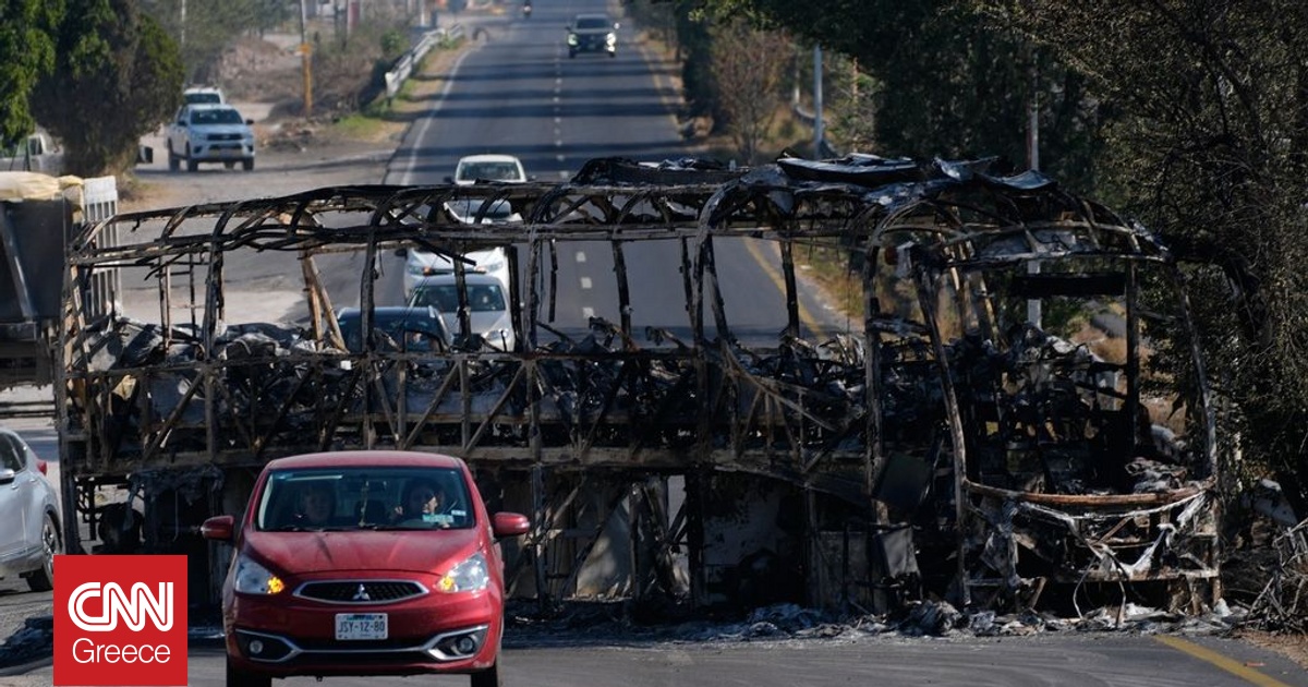 &Mu;&epsilon;&xi;&iota;&kappa;ό: &Eta; &epsilon;&pi;ό&mu;&epsilon;&nu;&eta; &mu;έ&rho;&alpha; &mu;&epsilon;&tau;ά &tau;&omicron;&nu; &theta;ά&nu;&alpha;&tau;&omicron; &tau;&omicron;&upsilon; &laquo;&Epsilon;&lambda; &Mu;έ&nu;&tau;&sigma;&omicron;&raquo;: &Kappa;ύ&mu;&alpha; &beta;ί&alpha;&sigmaf;, &sigma;&tau;&rho;&alpha;&tau;ό&sigmaf; &sigma;&tau;&omicron;&upsilon;&sigmaf; &delta;&rho;ό&mu;&omicron;&upsilon;&sigmaf;