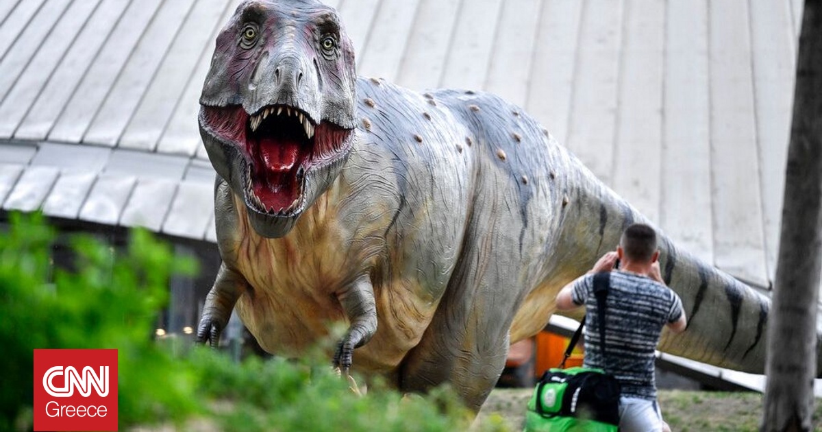 &Nu;έ&alpha; &mu;&epsilon;&lambda;έ&tau;&eta;: &Omicron; &Tau;&upsilon;&rho;&alpha;&nu;&nu;ό&sigma;&alpha;&upsilon;&rho;&omicron;&sigmaf; έ&tau;&rho;&epsilon;&chi;&epsilon; &sigma;&tau;&iota;&sigmaf; &mu;ύ&tau;&epsilon;&sigmaf; &tau;&omega;&nu; &pi;&omicron;&delta;&iota;ώ&nu; &kappa;&alpha;&iota; ή&tau;&alpha;&nu; &tau;&alpha;&chi;ύ&tau;&epsilon;&rho;&omicron;&sigmaf; &alpha;&pi;ό &tau;&omicron;&nu; &Gamma;&iota;&omicron;&upsilon;&sigma;έ&iota;&nu; &Mu;&pi;&omicron;&lambda;&tau;