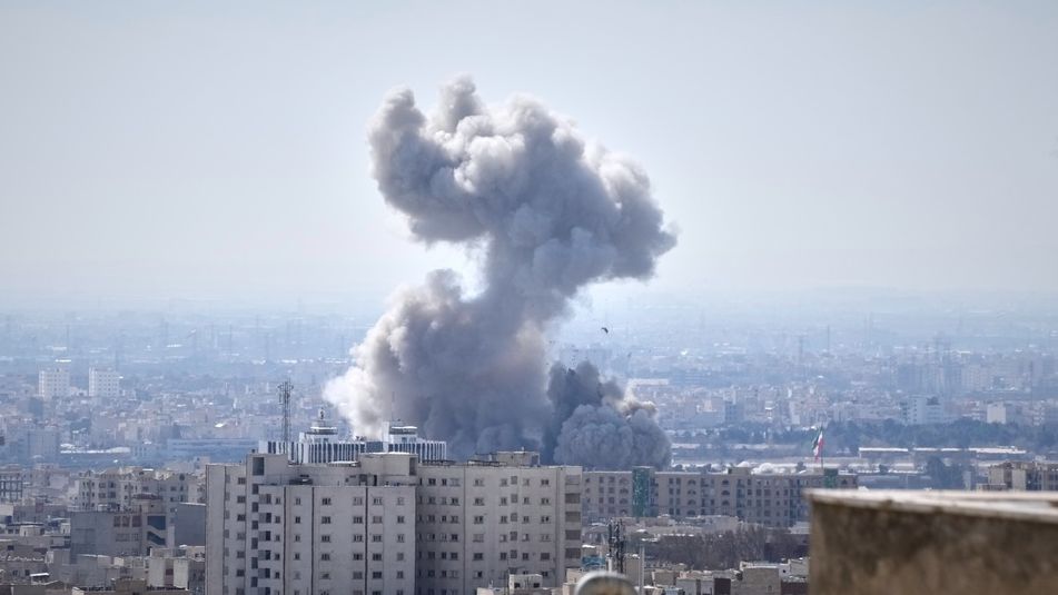 &Delta;&eta;&mu;&omicron;&sigma;&kappa;ό&pi;&eta;&sigma;&eta; &Eta;&Pi;&Alpha;: &Mu;ό&lambda;&iota;&sigmaf; έ&nu;&alpha;&sigmaf; &sigma;&tau;&omicron;&upsilon;&sigmaf; &tau;έ&sigma;&sigma;&epsilon;&rho;&iota;&sigmaf; &Alpha;&mu;&epsilon;&rho;&iota;&kappa;&alpha;&nu;&omicron;ύ&sigmaf; &upsilon;&pi;&omicron;&sigma;&tau;&eta;&rho;ί&zeta;&omicron;&upsilon;&nu; &tau;&eta;&nu; &epsilon;&pi;&iota;&chi;&epsilon;ί&rho;&eta;&sigma;&eta; &sigma;&tau;&omicron; &Iota;&rho;ά&nu;