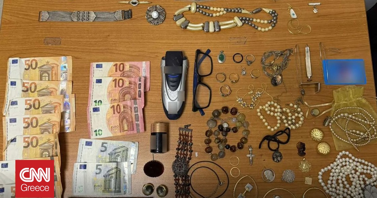 &Pi;&epsilon;&tau;&rho;&omicron;ύ&pi;&omicron;&lambda;&eta;: Ά&rho;&pi;&alpha;&xi;&alpha;&nu; &kappa;&omicron;&sigma;&mu;ή&mu;&alpha;&tau;&alpha; &alpha;&pi;ό &eta;&lambda;&iota;&kappa;&iota;&omega;&mu;έ&nu;&eta; &pi;&rho;&omicron;&sigma;&pi;&omicron;&iota;&omicron;ύ&mu;&epsilon;&nu;&omicron;&iota; &tau;&omicron;&upsilon;&sigmaf; &upsilon;&pi;&alpha;&lambda;&lambda;ή&lambda;&omicron;&upsilon;&sigmaf; &epsilon;&tau;&alpha;&iota;&rho;ί&alpha;&sigmaf;