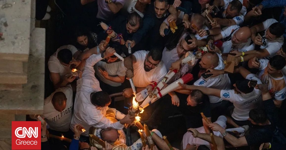 &Tau;&epsilon;&lambda;&epsilon;&tau;ή &alpha;&phi;ή&sigmaf; &tau;&omicron;&upsilon; &Alpha;&gamma;ί&omicron;&upsilon; &Phi;&omega;&tau;ό&sigmaf;: &Omicron; &sigma;&upsilon;&mu;&beta;&omicron;&lambda;&iota;&sigma;&mu;ό&sigmaf; &pi;ί&sigma;&omega; &alpha;&pi;ό &tau;&iota;&sigmaf; 33 &lambda;&alpha;&mu;&pi;ά&delta;&epsilon;&sigmaf; &pi;&omicron;&upsilon; &kappa;&rho;&alpha;&tau;ά &omicron; &Pi;&alpha;&tau;&rho;&iota;ά&rho;&chi;&eta;&sigmaf;