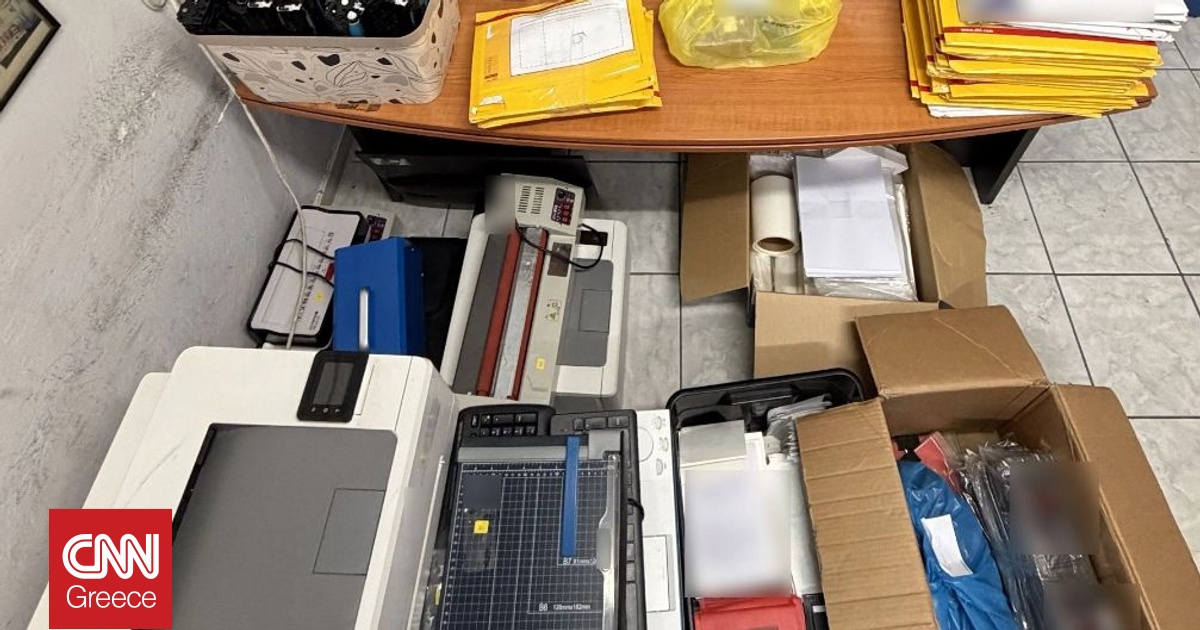 &Alpha;&tau;&tau;&iota;&kappa;ή: &Kappa;ύ&kappa;&lambda;&omega;&mu;&alpha; &kappa;&alpha;&tau;ά&rho;&tau;&iota;&zeta;&epsilon; &kappa;&alpha;&iota; &delta;&iota;&alpha;&kappa;&iota;&nu;&omicron;ύ&sigma;&epsilon; &pi;&lambda;&alpha;&sigma;&tau;ά έ&gamma;&gamma;&rho;&alpha;&phi;&alpha; &ndash; &Pi;ά&nu;&omega; &alpha;&pi;ό έ&nu;&alpha; &epsilon;&kappa;&alpha;&tau;&omicron;&mu;&mu;ύ&rho;&iota;&omicron; &epsilon;&upsilon;&rho;ώ &tau;&omicron; ό&phi;&epsilon;&lambda;&omicron;&sigmaf;