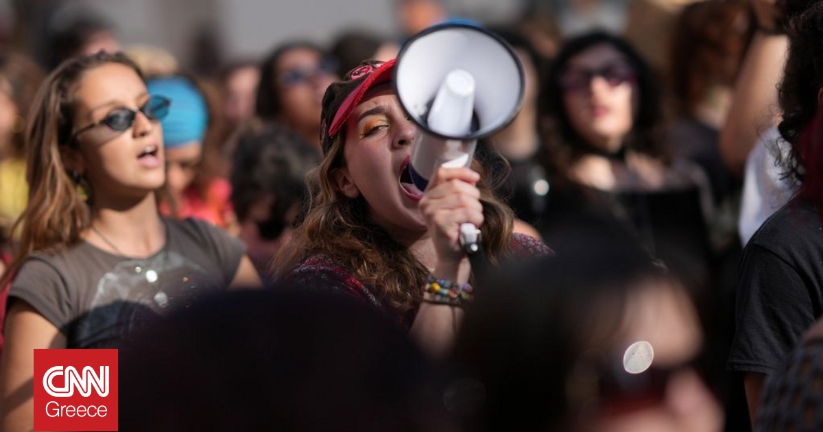 &Pi;&omicron;&rho;&tau;&omicron;&gamma;&alpha;&lambda;ί&alpha;: &Chi;&iota;&lambda;&iota;ά&delta;&epsilon;&sigmaf; &delta;&iota;&alpha;&delta;&eta;&lambda;&omega;&tau;έ&sigmaf; &kappa;&alpha;&tau;ά &tau;&omega;&nu; &alpha;&lambda;&lambda;&alpha;&gamma;ώ&nu; &sigma;&tau;&eta;&nu; &alpha;&gamma;&omicron;&rho;ά &epsilon;&rho;&gamma;&alpha;&sigma;ί&alpha;&sigmaf;