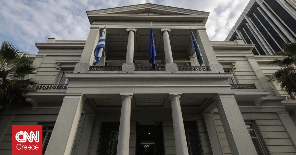 &Upsilon;&Pi;&Epsilon;&Xi;: &Iota;&sigma;&tau;&omicron;&rho;&iota;&kappa;ή&sigmaf; &sigma;&eta;&mu;&alpha;&sigma;ί&alpha;&sigmaf; &eta; &upsilon;&iota;&omicron;&theta;έ&tau;&eta;&sigma;&eta; &tau;&eta;&sigmaf; &Delta;&iota;&alpha;&kappa;ή&rho;&upsilon;&xi;&eta;&sigmaf; &tau;&omega;&nu; &Delta;&epsilon;&lambda;&phi;ώ&nu; &alpha;&pi;ό &tau;&alpha; &Delta;&upsilon;&tau;&iota;&kappa;ά &Beta;&alpha;&lambda;&kappa;ά&nu;&iota;&alpha;