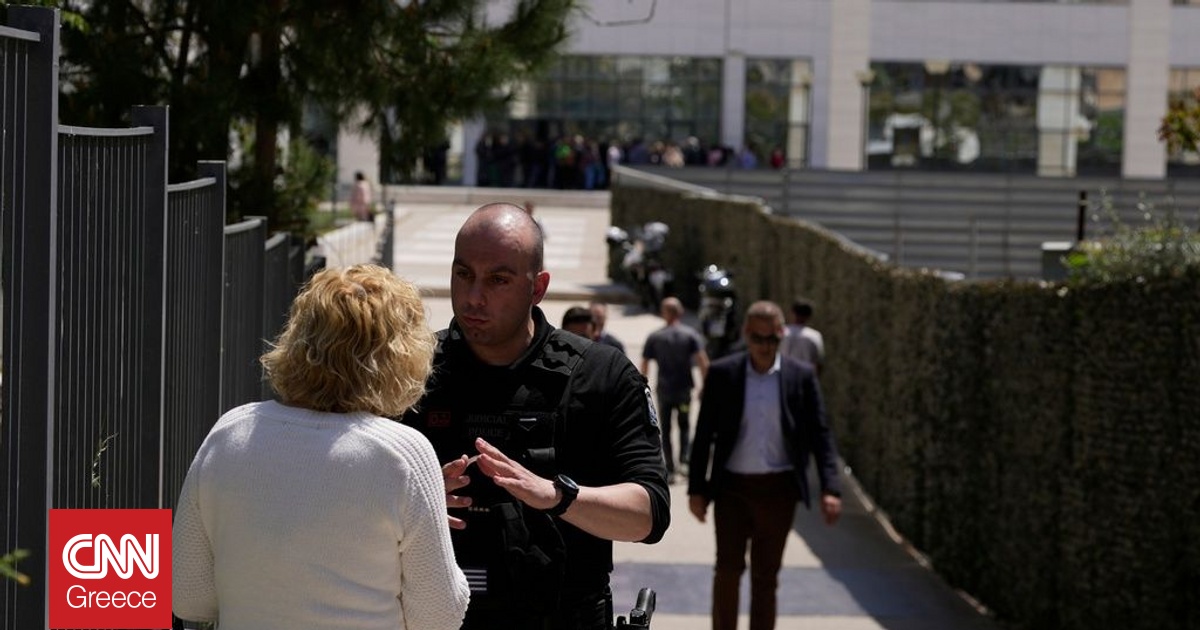 &Pi;&alpha;&rho;&alpha;&mu;έ&nu;&epsilon;&iota; &nu;&omicron;&sigma;&eta;&lambda;&epsilon;&upsilon;ό&mu;&epsilon;&nu;&omicron;&sigmaf; &omicron; &upsilon;&pi;ά&lambda;&lambda;&eta;&lambda;&omicron;&sigmaf; &tau;&omicron;&upsilon; &Epsilon;&Phi;&Kappa;&Alpha; &pi;&omicron;&upsilon; &tau;&rho;&alpha;&upsilon;&mu;ά&tau;&iota;&sigma;&epsilon; &omicron; 89&chi;&rho;&omicron;&nu;&omicron;&sigmaf;