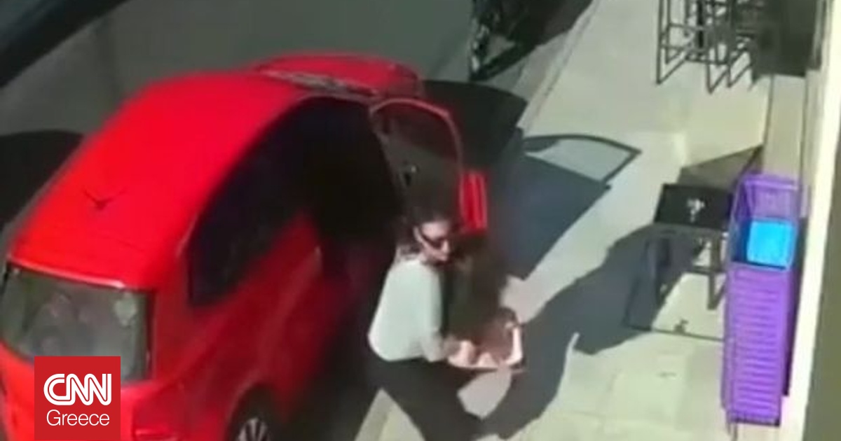 &laquo;&Pi;ή&rho;&alpha; &tau;&omicron; &pi;&alpha;&iota;&delta;ί &kappa;&alpha;&iota; &tau;&omicron; &pi;έ&tau;&alpha;&xi;&alpha; έ&xi;&omega;&raquo;: &Pi;ώ&sigmaf; &eta; &mu;&eta;&tau;έ&rho;&alpha; έ&sigma;&omega;&sigma;&epsilon; &tau;&eta; &mu;&iota;&kappa;&rho;ή &sigma;&tau;&omicron; &pi;&alpha;&rho;ά &pi;έ&nu;&tau;&epsilon; &sigma;&tau;&eta; &Nu;&alpha;ύ&pi;&alpha;&kappa;&tau;&omicron;