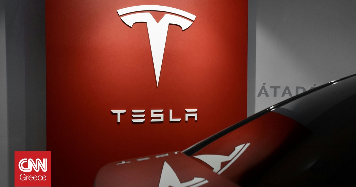 Tesla: Απότομο «φρένο» στις πωλήσεις στην Ελλάδα – Πώς το εξηγεί, τι αναφέρει για BYD