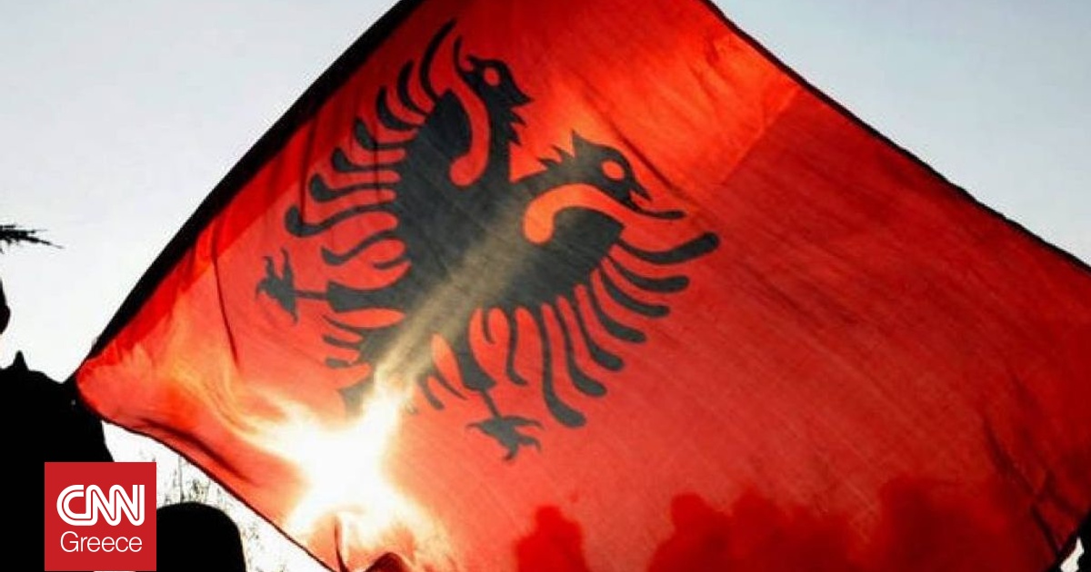 &Alpha;&lambda;&beta;&alpha;&nu;ί&alpha;: &Kappa;&alpha;&tau;&rho;&alpha;&kappa;ύ&lambda;&alpha; &epsilon;&upsilon;&rho;ώ &sigma;&epsilon; &iota;&sigma;&tau;&omicron;&rho;&iota;&kappa;ά &chi;&alpha;&mu;&eta;&lambda;ά έ&nu;&alpha;&nu;&tau;&iota; &tau;&omicron;&upsilon; &lambda;&epsilon;&kappa; - &Tau;&alpha; &laquo;&alpha;&pi;ό&nu;&epsilon;&rho;&alpha;&raquo; &tau;&eta;&sigmaf; έ&kappa;&rho;&eta;&xi;&eta;&sigmaf; &tau;&omicron;&upsilon; &tau;&omicron;&upsilon;&rho;&iota;&sigma;&mu;&omicron;ύ