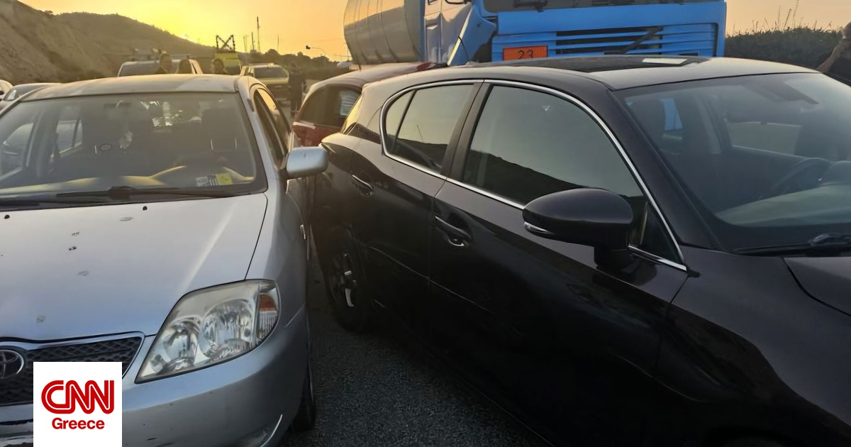Καραμπόλα τεσσάρων οχημάτων στην Αθηνών – Λαμίας: Αναφορές για τραυματίες Καραμπόλα τεσσάρων οχημάτων στην Αθηνών – Λαμίας: Αναφορές για τραυματίες
