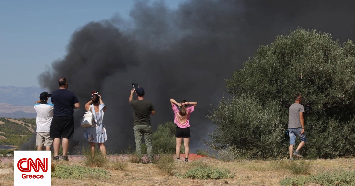 Συντριβή Phantom: Στο νοσοκομείο δύο άτομα με τραύματα από θραύσματα του αεροσκάφους Συντριβή Phantom: Στο νοσοκομείο δύο άτομα με τραύματα από θραύσματα του αεροσκάφους