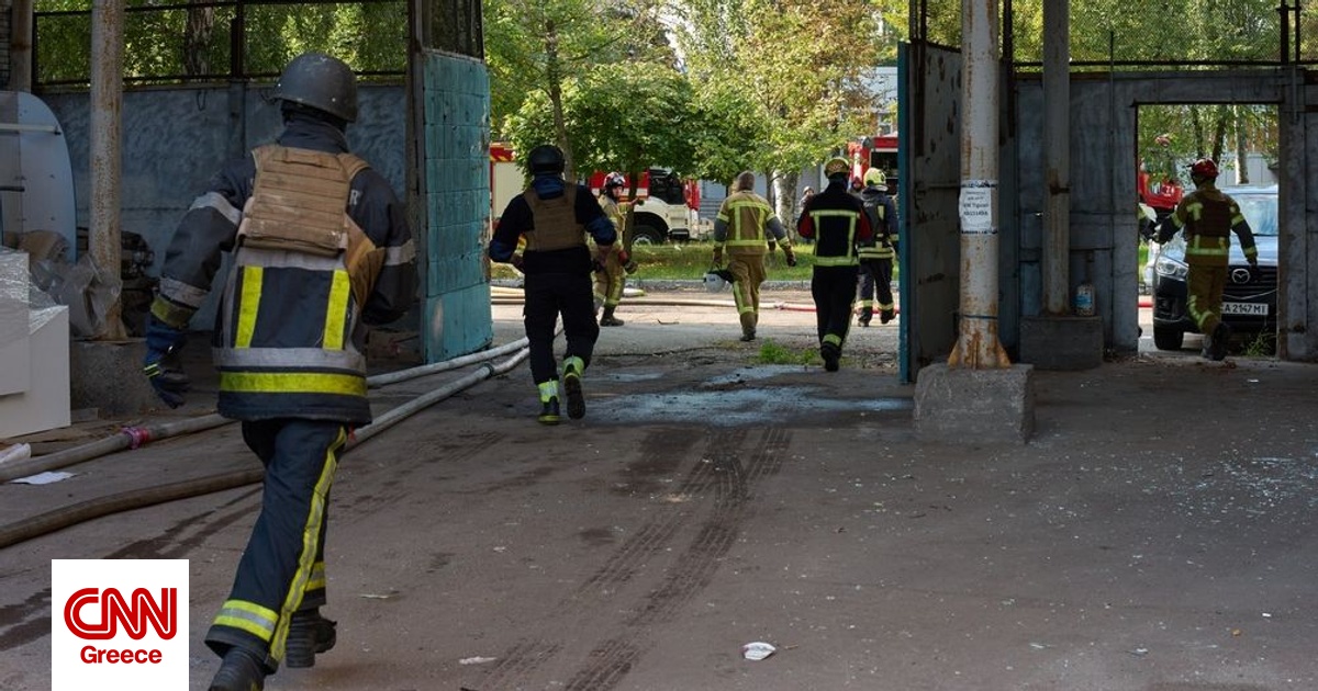 Χτυπήθηκε και η βόρεια γέφυρα του Δνείπερου στο Κίεβο – Αχρηστεύτηκε η νότια γέφυρα Χτυπήθηκε και η βόρεια γέφυρα του Δνείπερου στο Κίεβο – Αχρηστεύτηκε η νότια γέφυρα