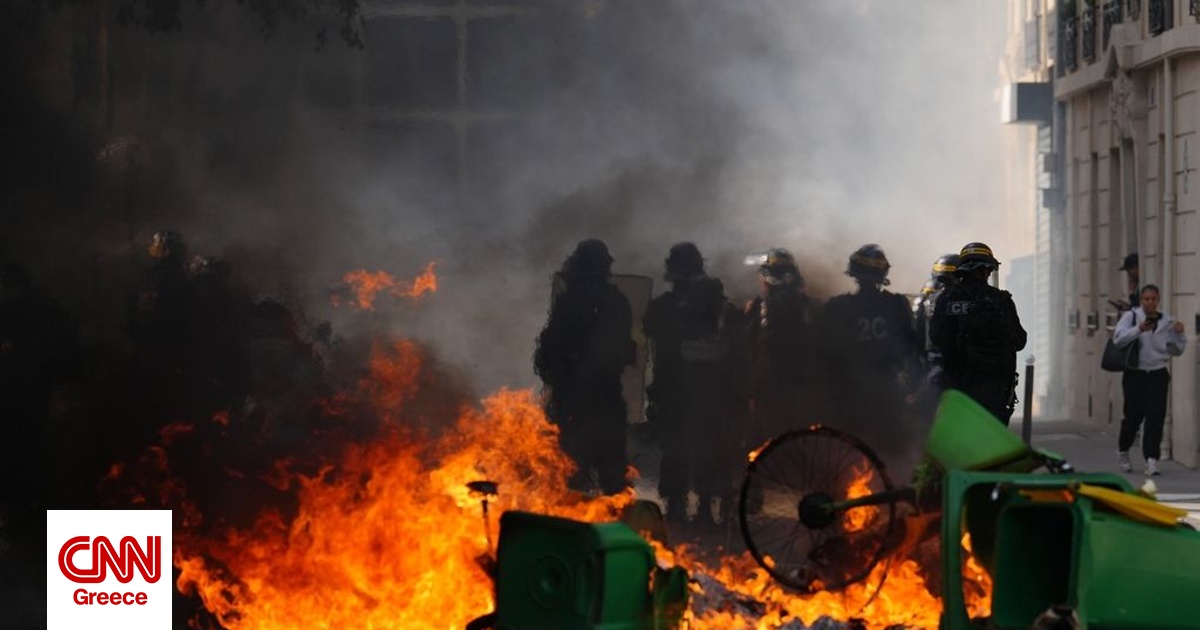 Κινητοποιήσεις στη Γαλλία: Τουλάχιστον 761 αστυνομικοί, 215 μαθητές και 89 εκπαιδευτικοί τραυματίες Κινητοποιήσεις στη Γαλλία: Τουλάχιστον 761 αστυνομικοί, 215 μαθητές και 89 εκπαιδευτικοί τραυματίες