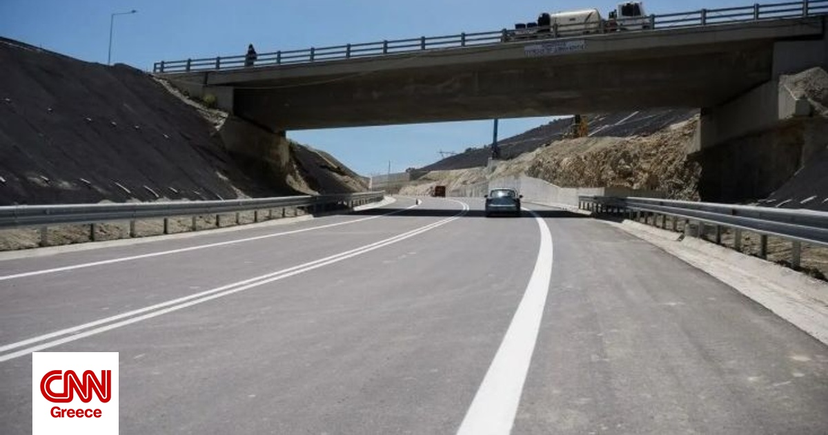 Θανατηφόρο τροχαίο στα Χανιά: Οδηγός οχήματος παρέσυρε 32χρονο πεζό Θανατηφόρο τροχαίο στα Χανιά: Οδηγός οχήματος παρέσυρε 32χρονο πεζό
