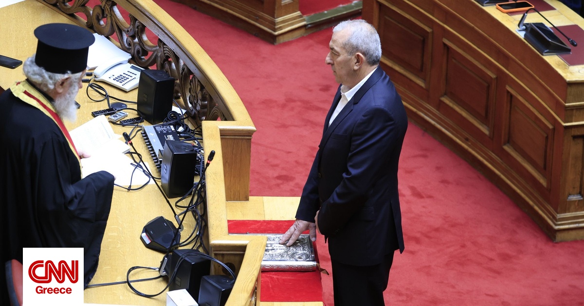 Στους 11 βουλευτές ο ΣΥΡΙΖΑ – Εκ νέου ανατροπές στις κοινοβουλευτικές ισορροπίες Στους 11 βουλευτές ο ΣΥΡΙΖΑ – Εκ νέου ανατροπές στις κοινοβουλευτικές ισορροπίες