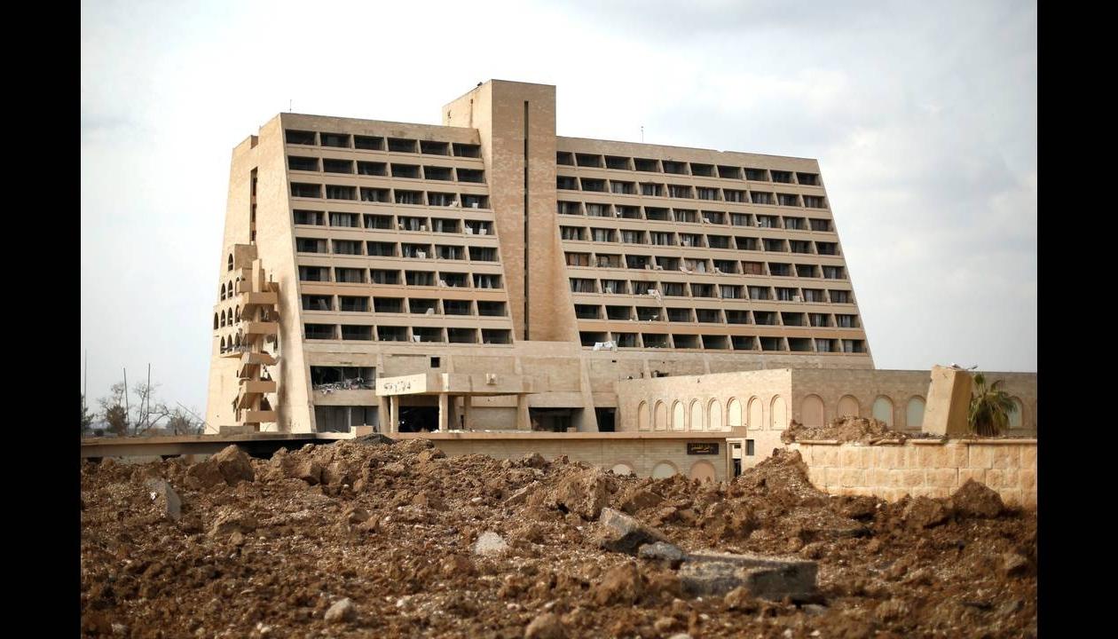 Ερειπωμένο και κατεστραμμένο το 5στερο ξενοδοχείο της Μοσούλης.