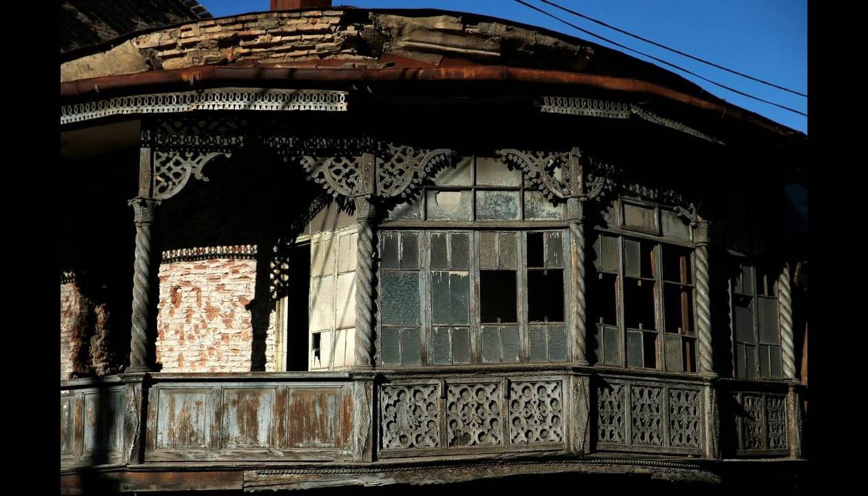 Τιφλίδα: Η ανεξίτηλη πατίνα του χρόνου στην παλιά πόλη