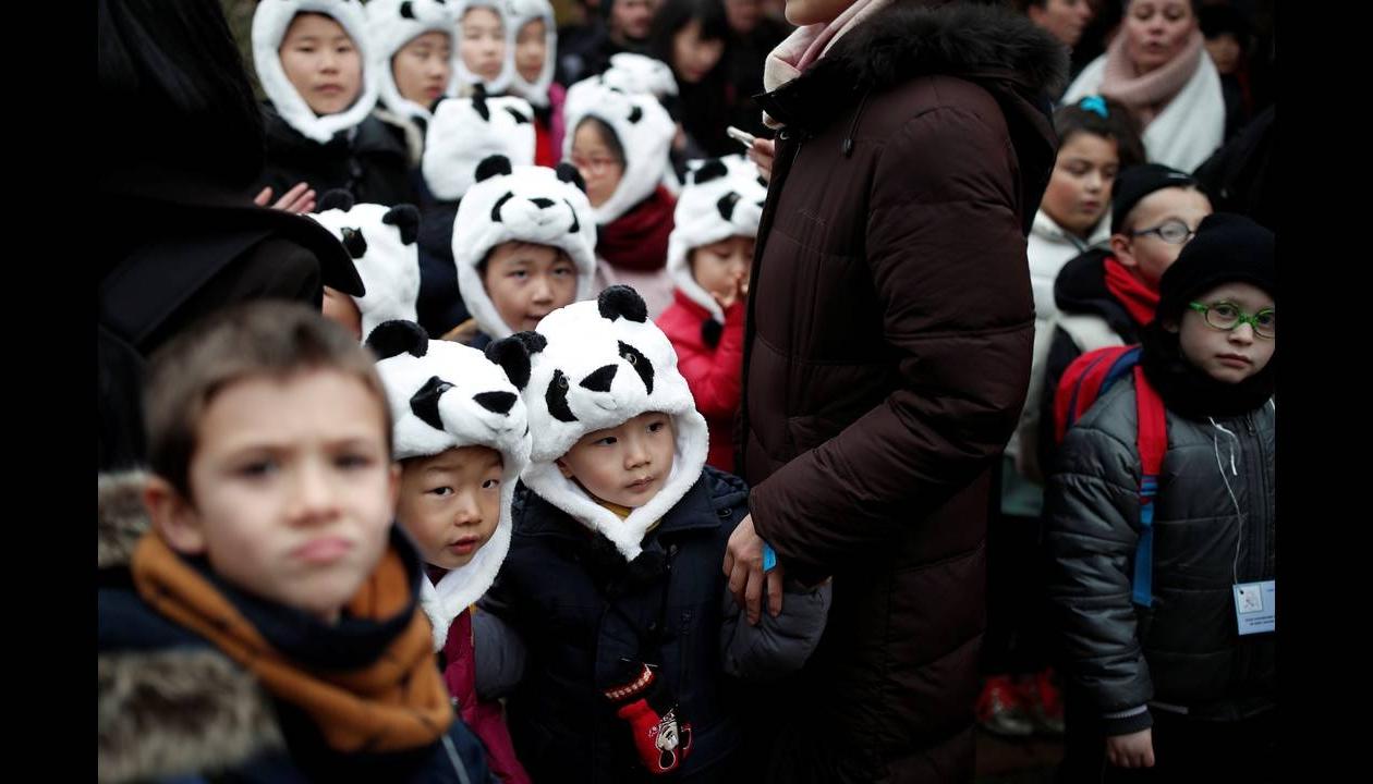 Μπριζίτ Μακρόν: «Νονά» του πρώτου πάντα που γεννήθηκε στη Γαλλία