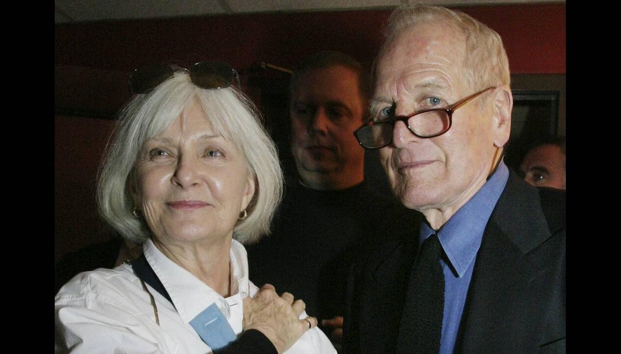 Πολ Νιούμαν και Τζόαν Γουντγουόρντ: Ο ηθοποιός Πολ Νιούμαν παντρεύτηκε την ηθοποιό Τζόαν Γουντγουόρντ τον Ιανουάριο του 1958. Το ζευγάρι έμεινε μαζί μέχρι τον θάνατο του Νιούμαν το 2008.