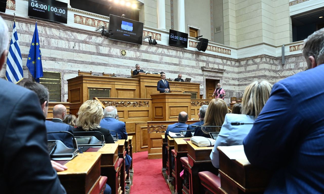 AI για τους Βουλευτές: Τι είναι το «iKO» που έρχεται σήμερα στα κινητά των Βουλευτών της ΝΔ