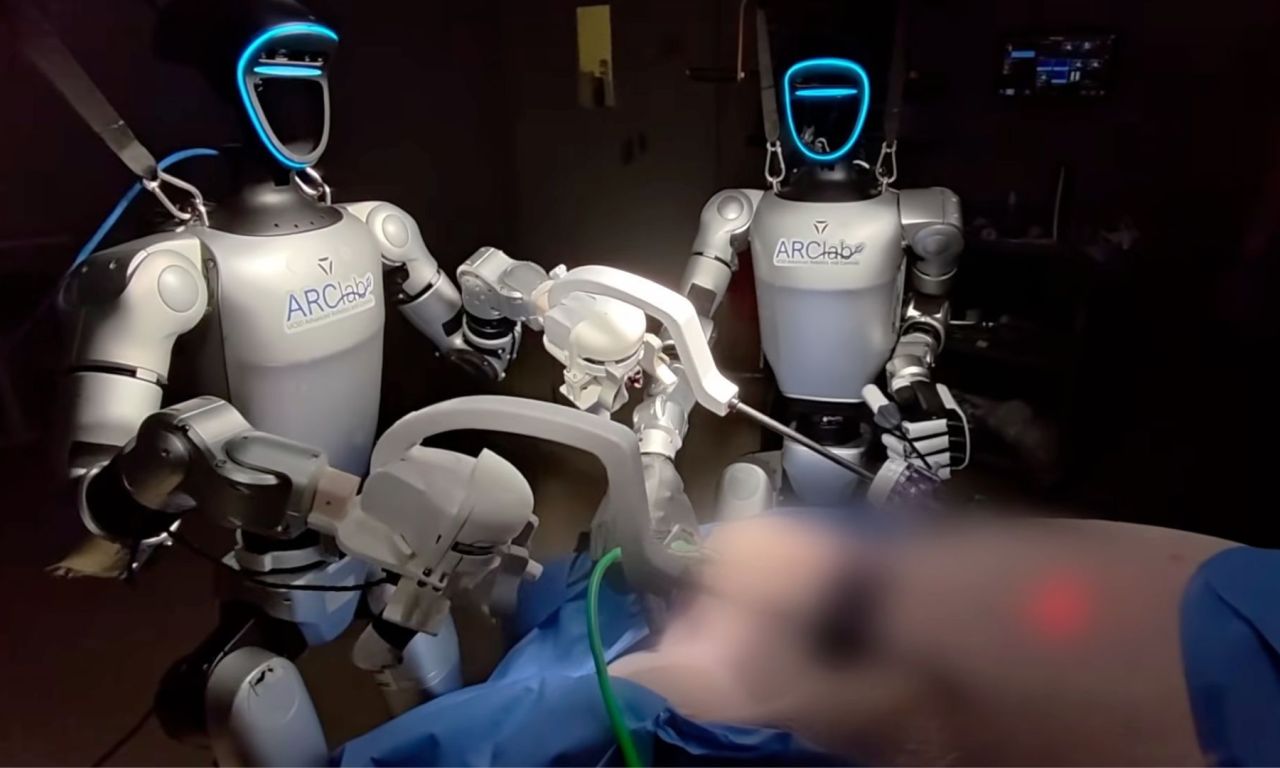 https://img.cnngreece.gr/img/1280/768/80/2026/07/14/206238ed-robots-operation1.jpg?t=O6uBTGJDx2B0DKt-tEatAA