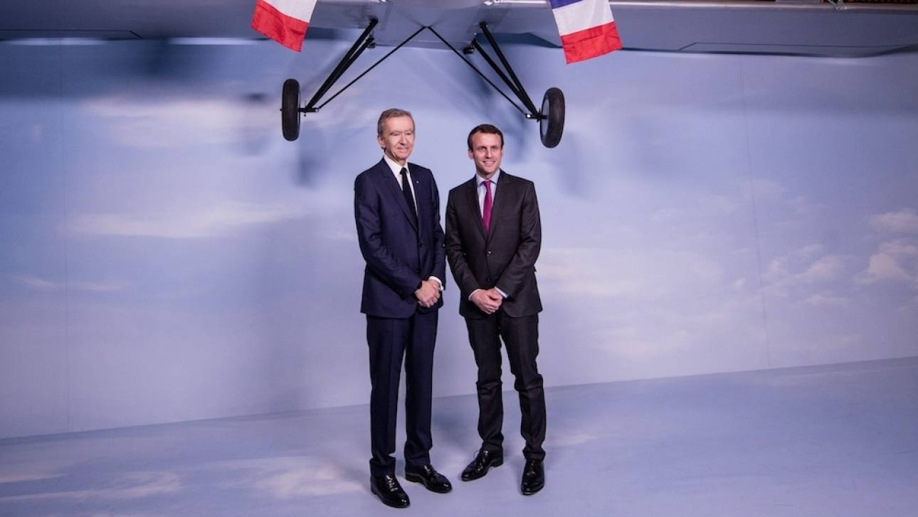 Fashion Fax: Ο Αρνό στηρίζει Μακρόν, η Ελλάδα εμπνέει (vid)