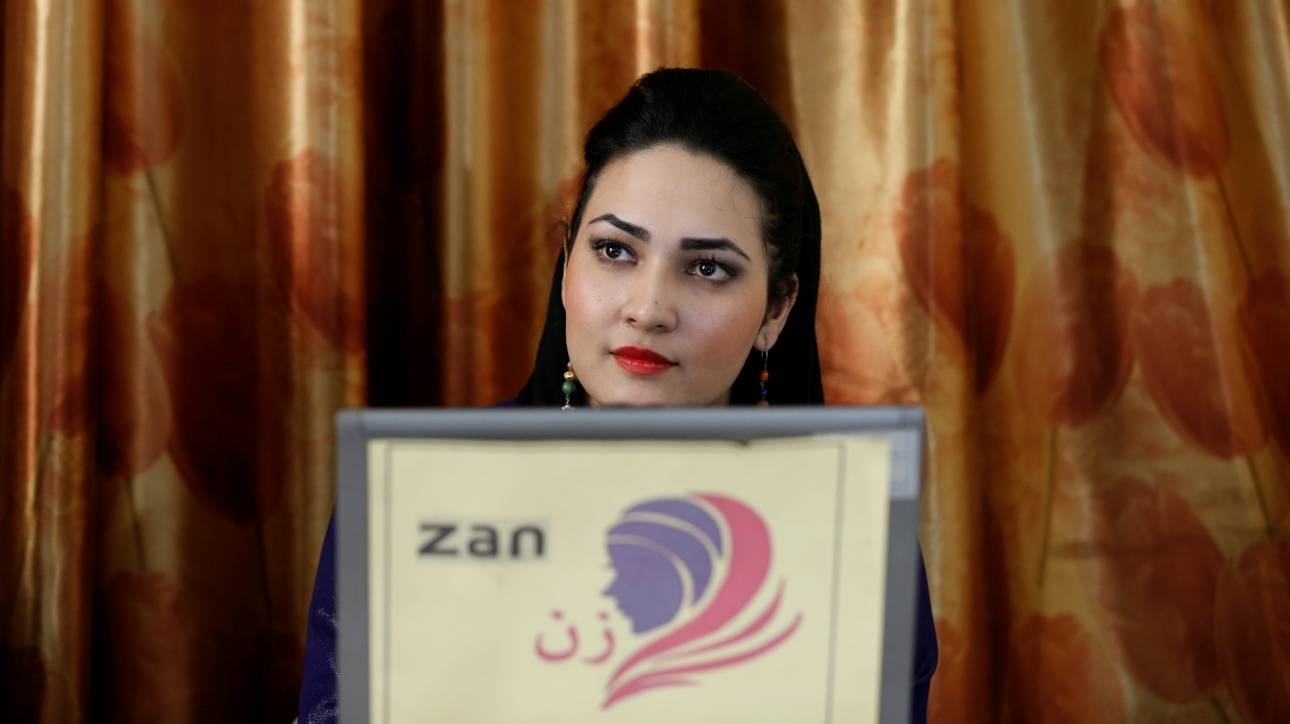 Κανάλι μόνο για γυναίκες σπάει τα ταμπού στο Αφγανιστάν