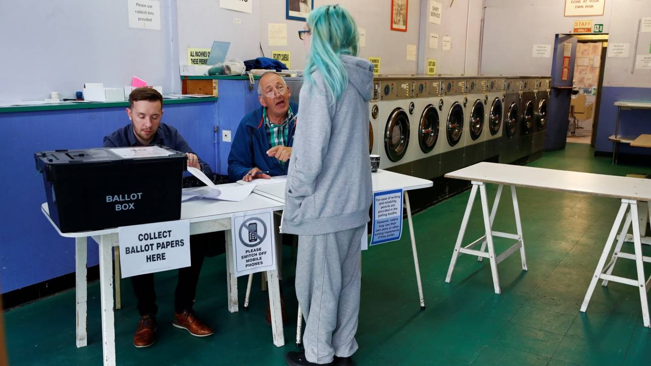 Τα πιο παράξενα εκλογικά κέντρα της Βρετανίας (pics)